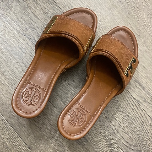 Tory Burch Tan and Gold Wedge Sandals - Picture 8 of 8